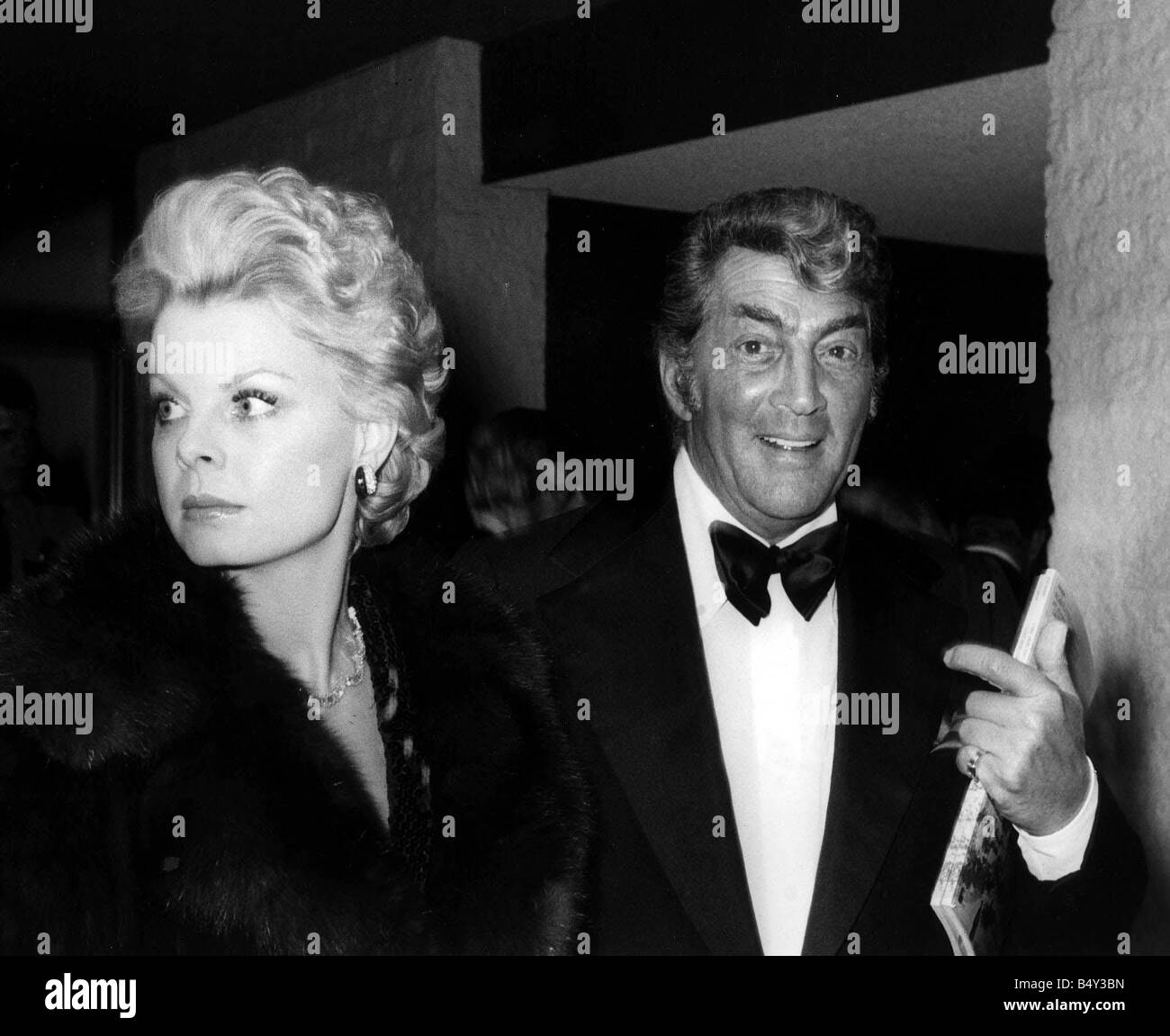 Dean Martin and wife Cathy Hawn June 1973 Stock Photo - Alamy