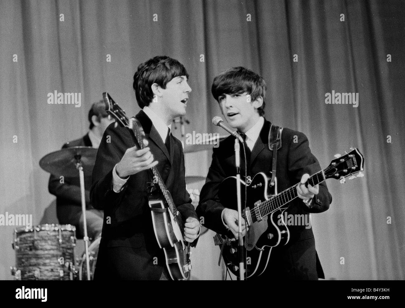 Beatles london paladium 1963 hi-res stock photography and images - Alamy