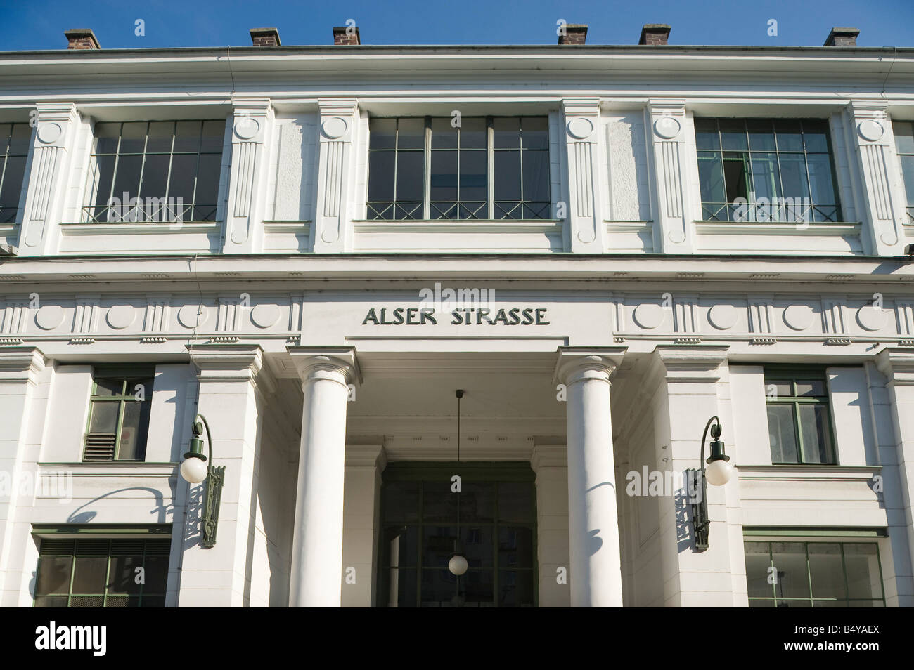 Wien Stadtbahnstation Alser Straße Stock Photo - Alamy