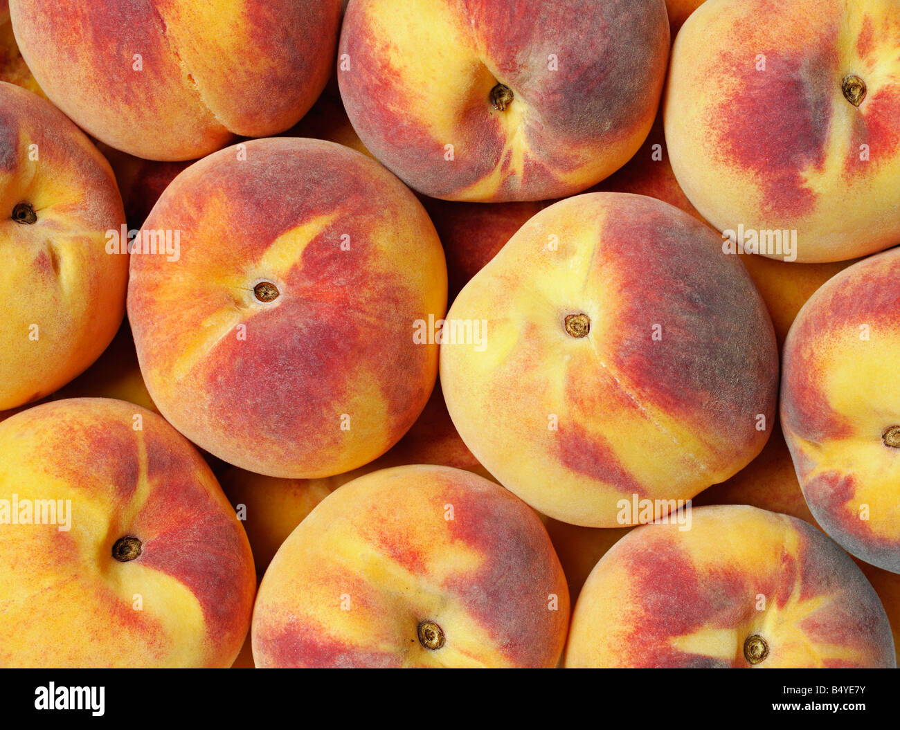 Eating peaches hires stock photography and images Alamy