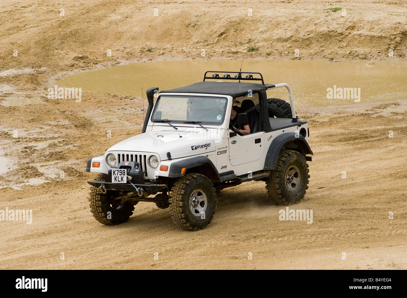 Jeep wrangler off road hi-res stock photography and images - Alamy