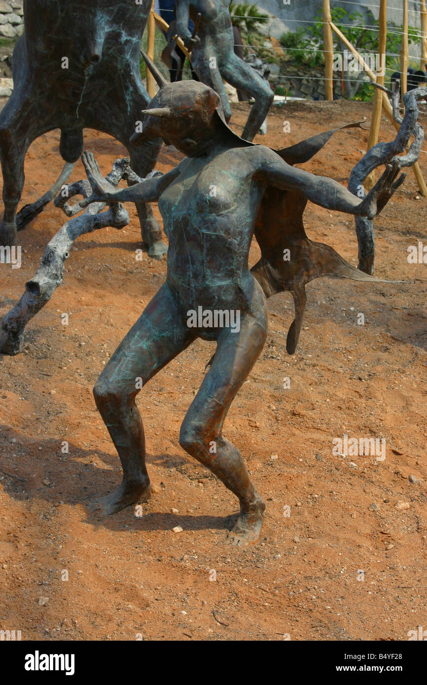 Bronze Statue at Eden Project. vertical 31307 Eden Stock Photo Alamy