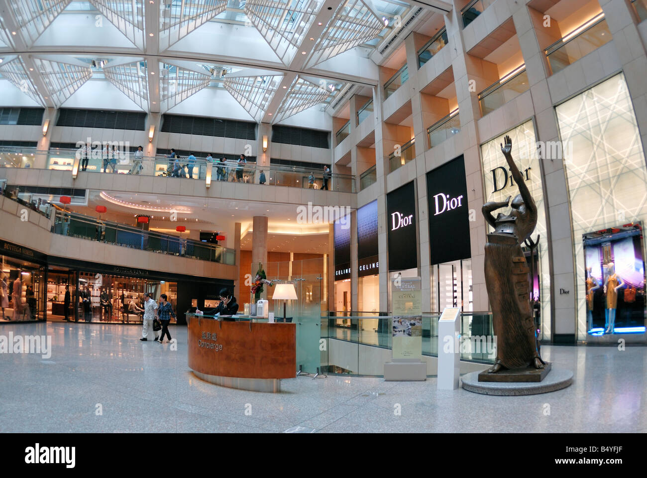 Hong kong landmark mall hires stock photography and images Alamy