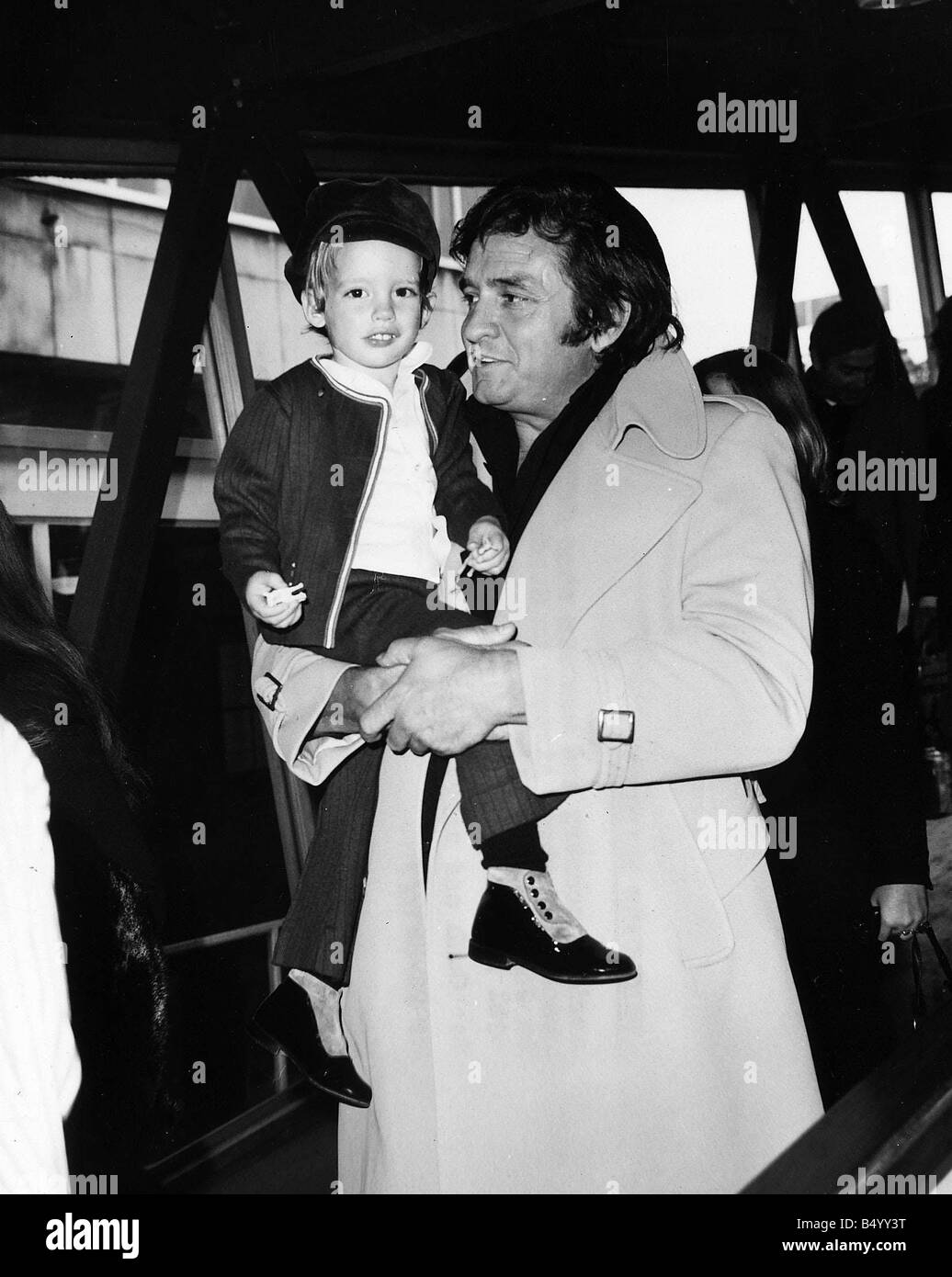 Johnny Cash singer with son John Cash in London 1972 Stock Photo - Alamy