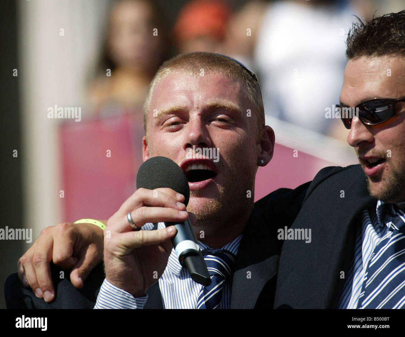 Ashes Celebrations September 2005 Andrew Flintoff singing on stage in Trafalgar square today after winning the Ashes back yesterday England were triumphant against Australia for the first time in 18 years when they drew in the fifth test to clinch the 2005 Ashes Drunk Stock Photo