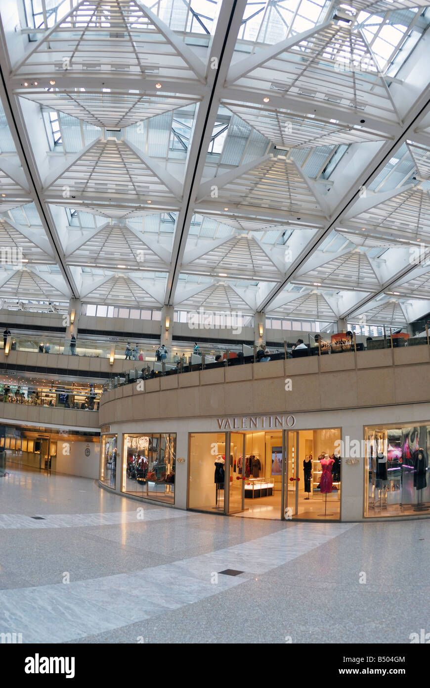 Landmark Shopping Mall, Hong Kong Stock Photo Alamy