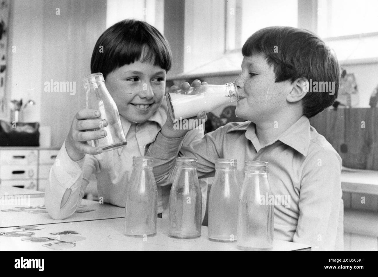 School Meals 1980s Hi res Stock Photography And Images Alamy school-meals-1980s-hi-res-stock-photography-and-images-alamy