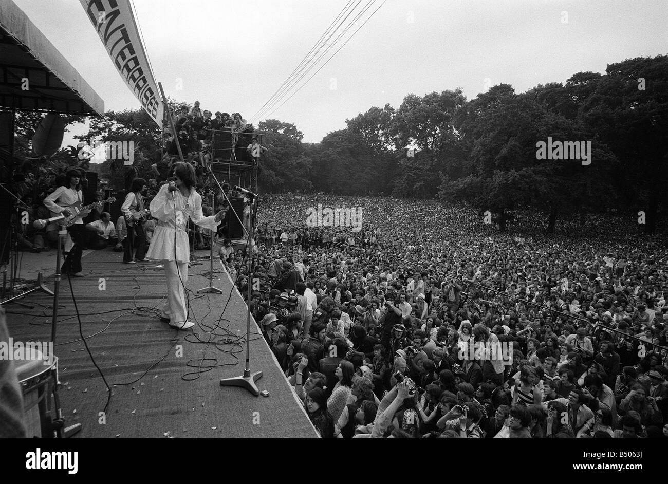 Mick Jagger sings on stage at free Rolling Stones concert in Hyde Park London 05 07 1969 Stock