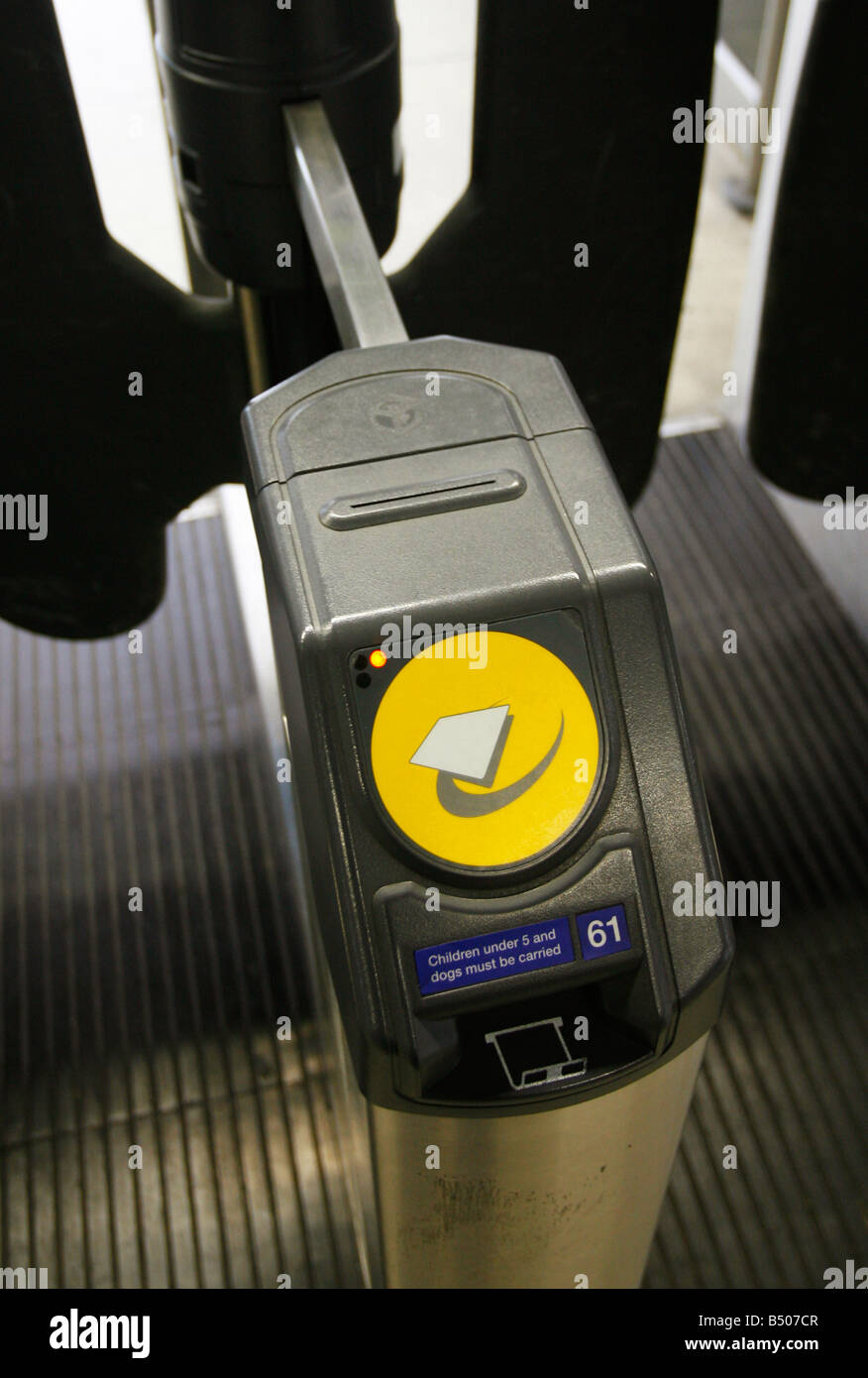 Oyster card ticket barrier hires stock photography and images Alamy