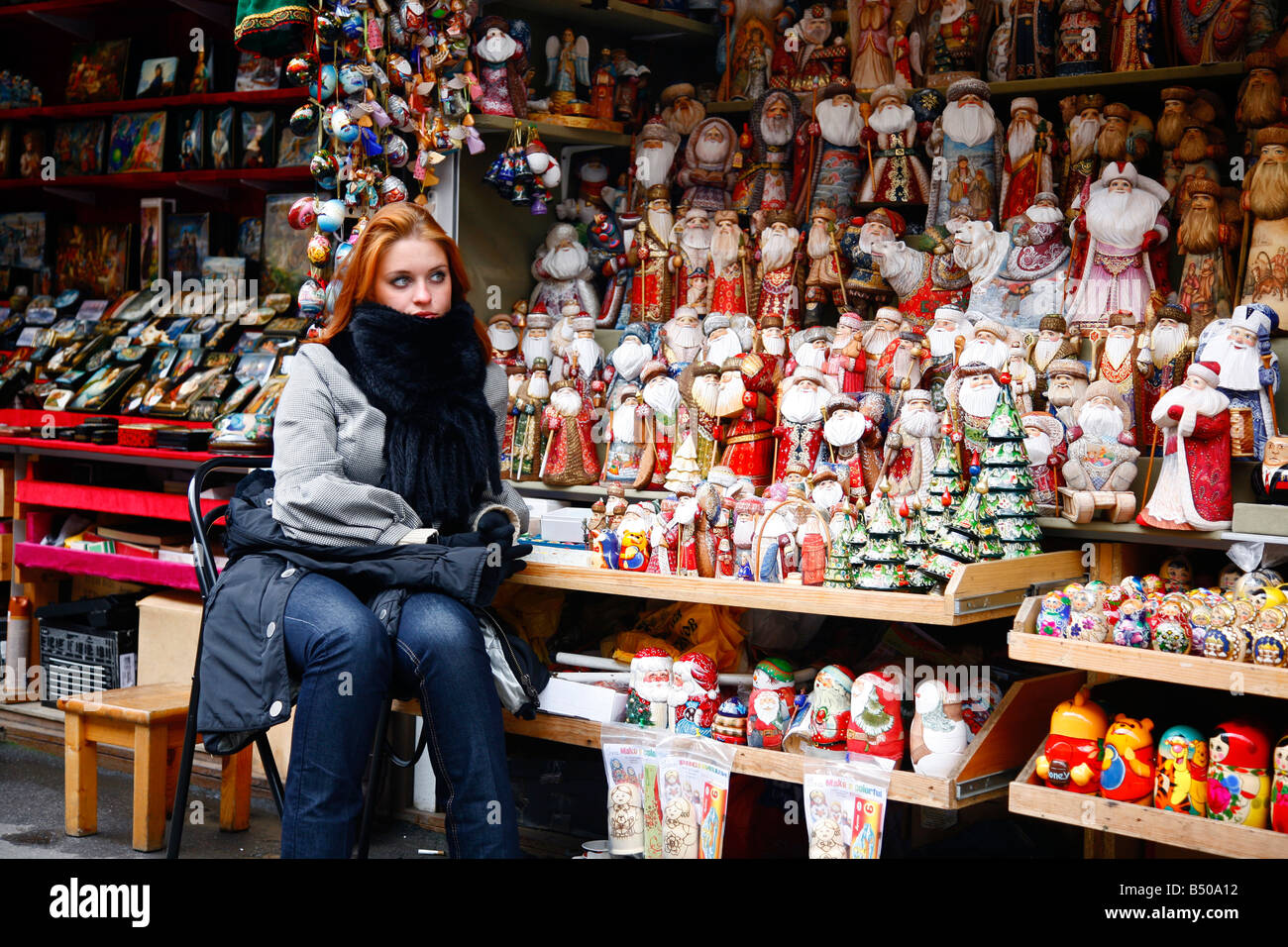 Russia st petersburg souvenir shop hi-res stock photography and images ...