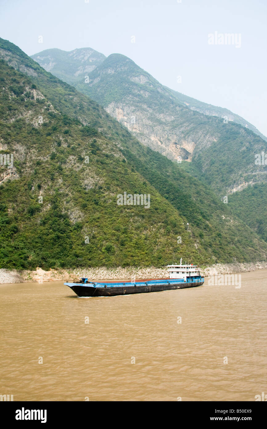 The yangtze river hi-res stock photography and images - Alamy
