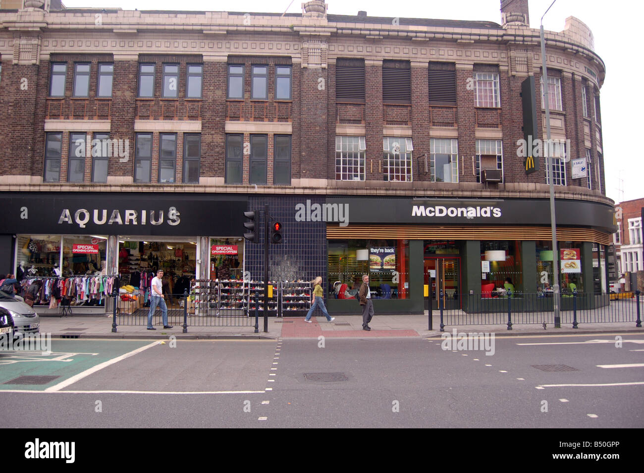 High Street Kilburn, London, England, Uk Stock Photo Alamy