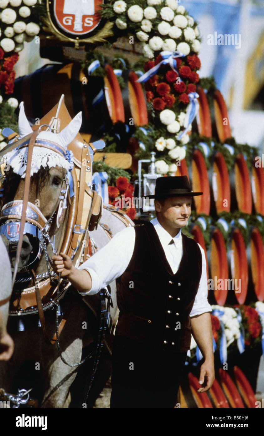 geography / travel, Germany, Bavaria, Munich, Oktoberfest, entry of the landlords, Spaten brewery, cart with beer barrel, Additional-Rights-Clearance-Info-Not-Available Stock Photo