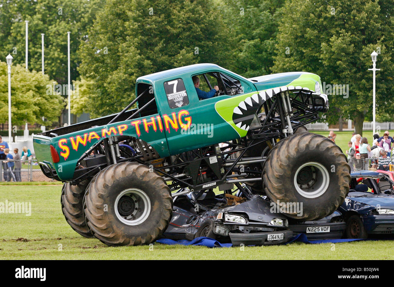 A Monster Truck's Car-Crushing Comeback - WSJ
