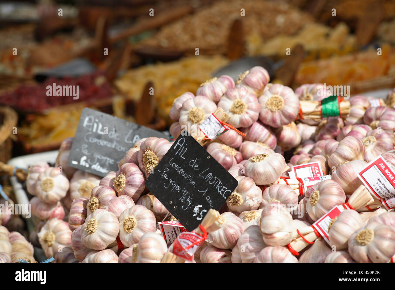 Garlic for sale at a market in Salon de Provence, France Stock Photo