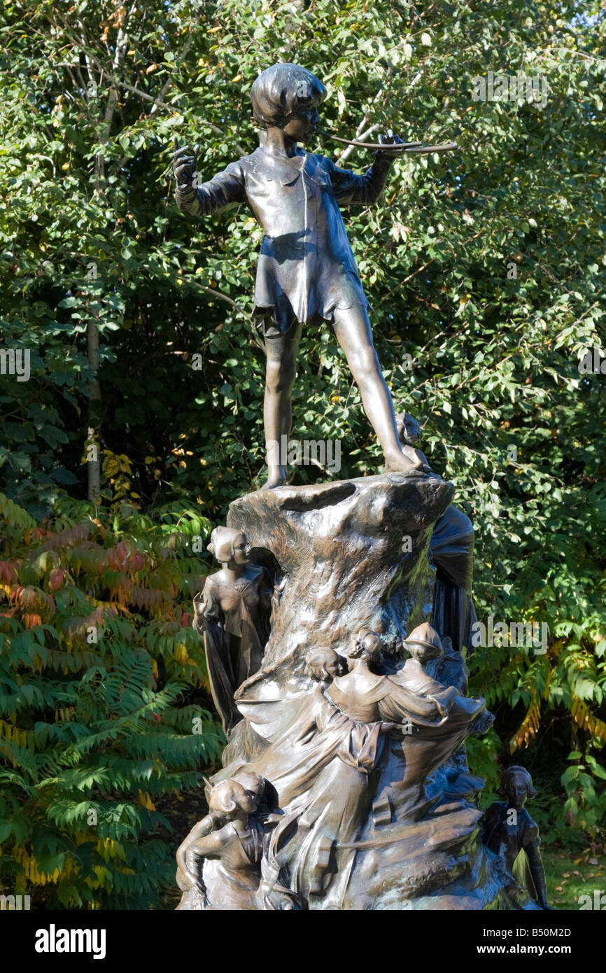 Peter pan statue kensington gardens the royal park london england uk gb