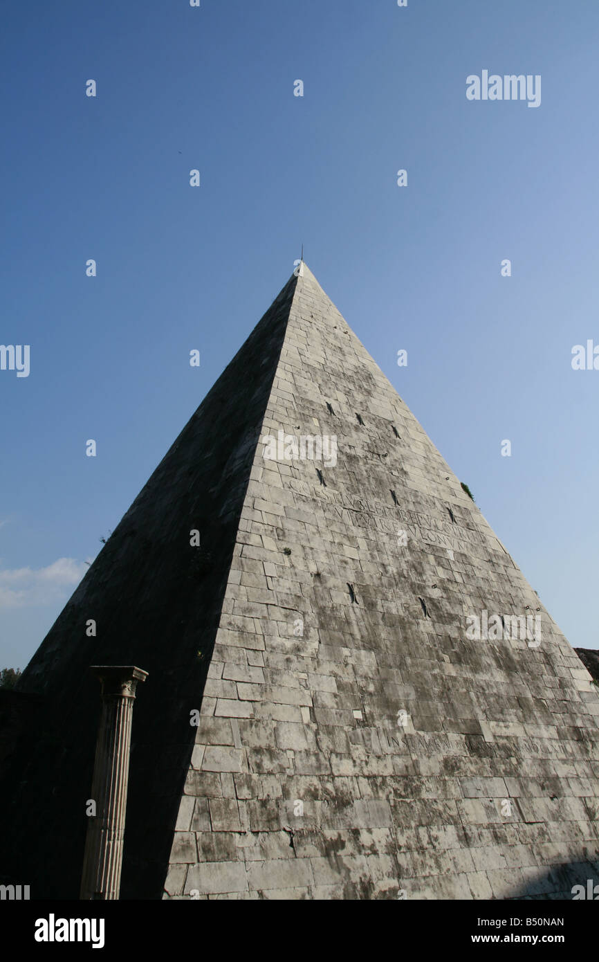 caio cestio mausoleum pyramid monument in rome Stock Photo - Alamy