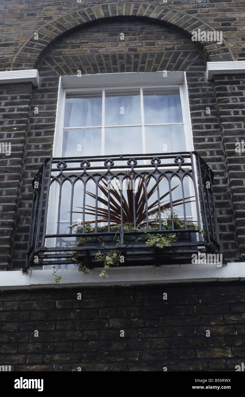 Detail of 1st floor window of c1830 house in Jubilee Street, Whitechapel, London E1. Stock Photo