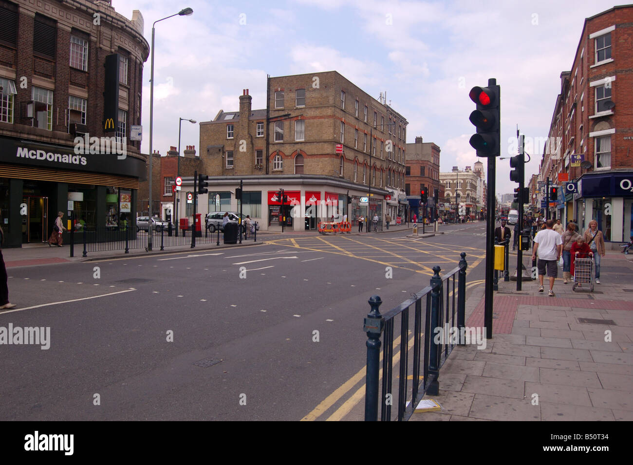 High Street Kilburn, London, England, Uk Stock Photo Alamy