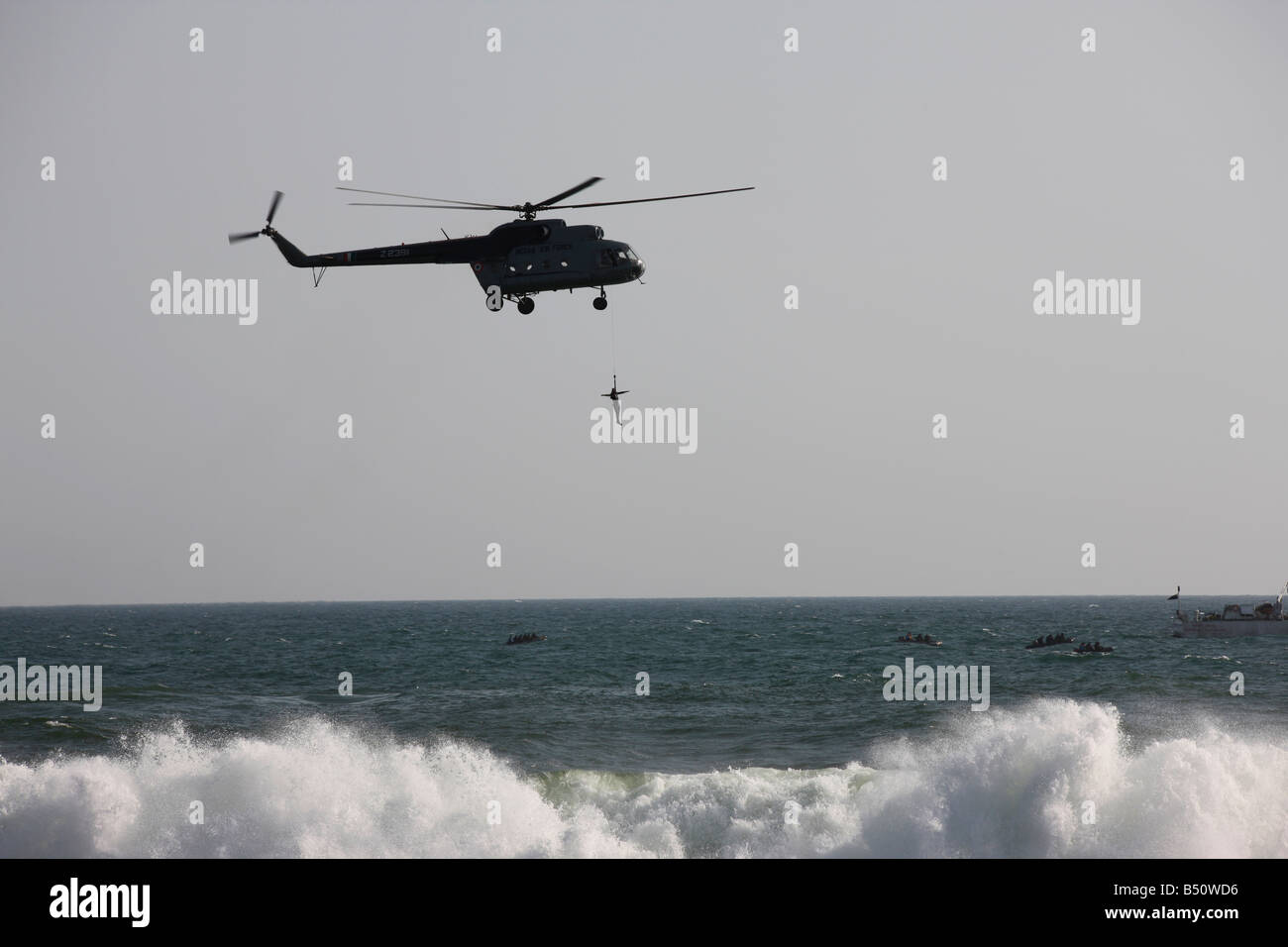 Army operation hi-res stock photography and images - Alamy
