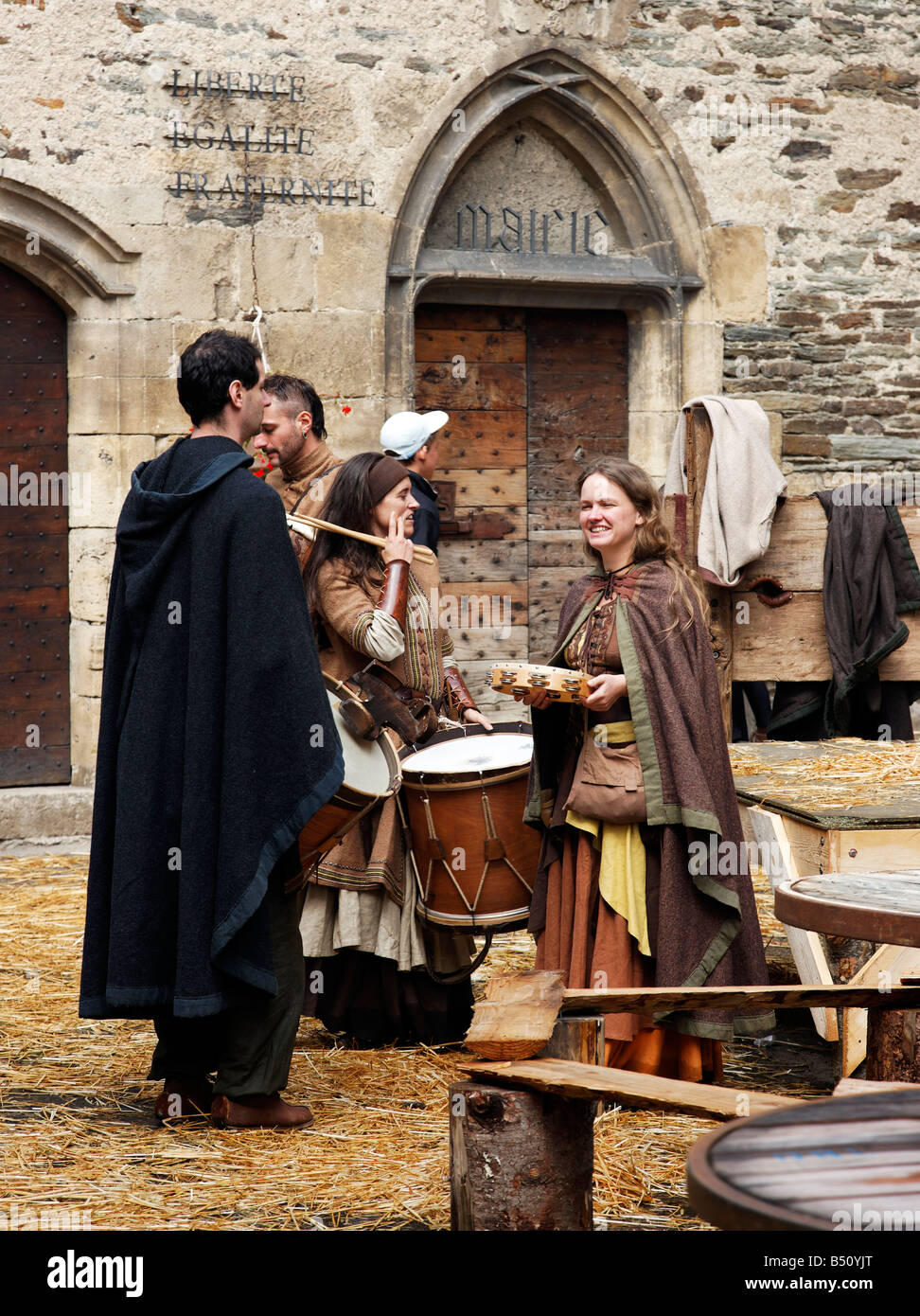 Muscians in Medieval costumes at Estaing Stock Photo - Alamy