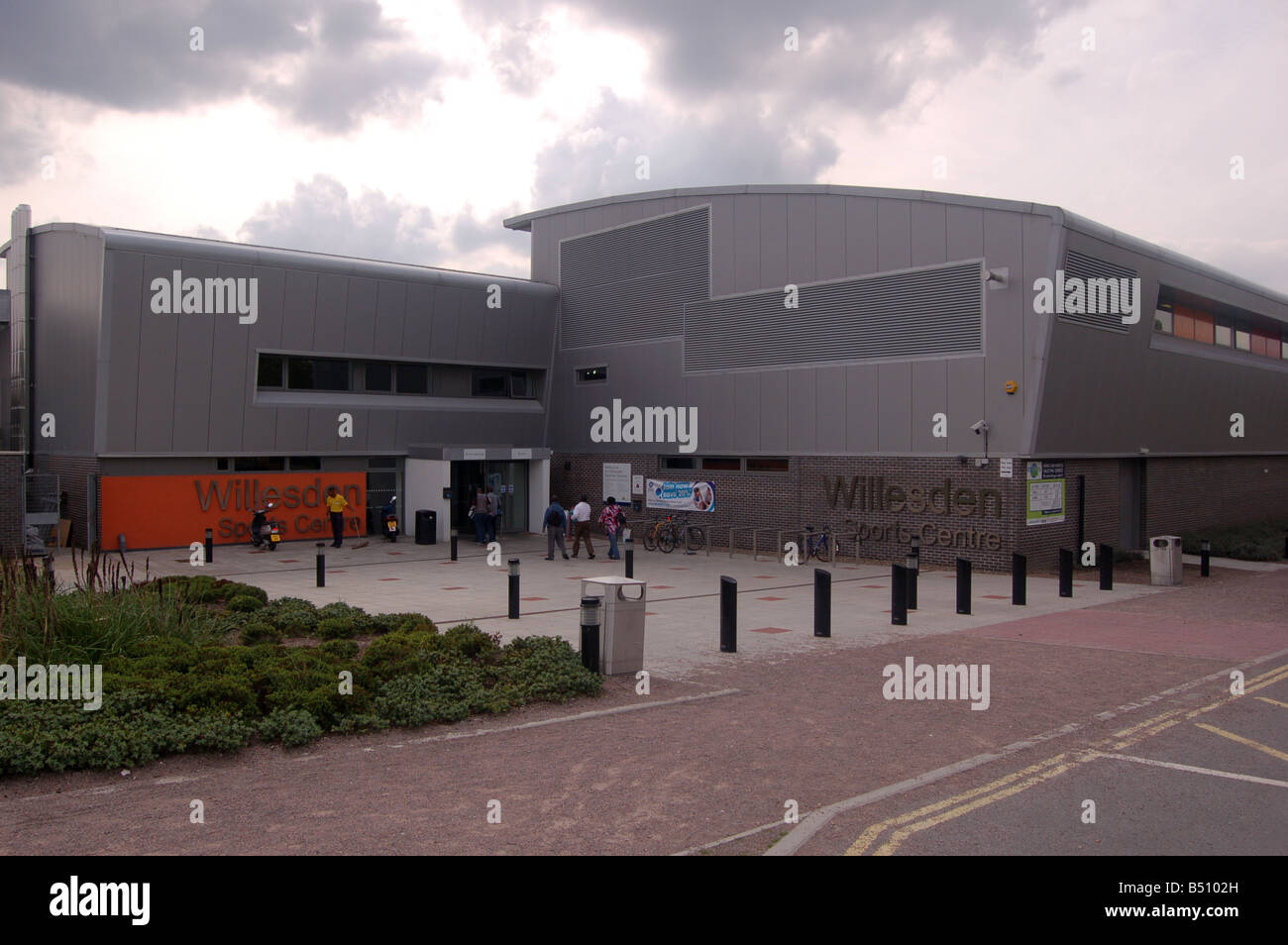 Willesden Sport Centre, Willesden, London, England, Uk Stock Photo Alamy