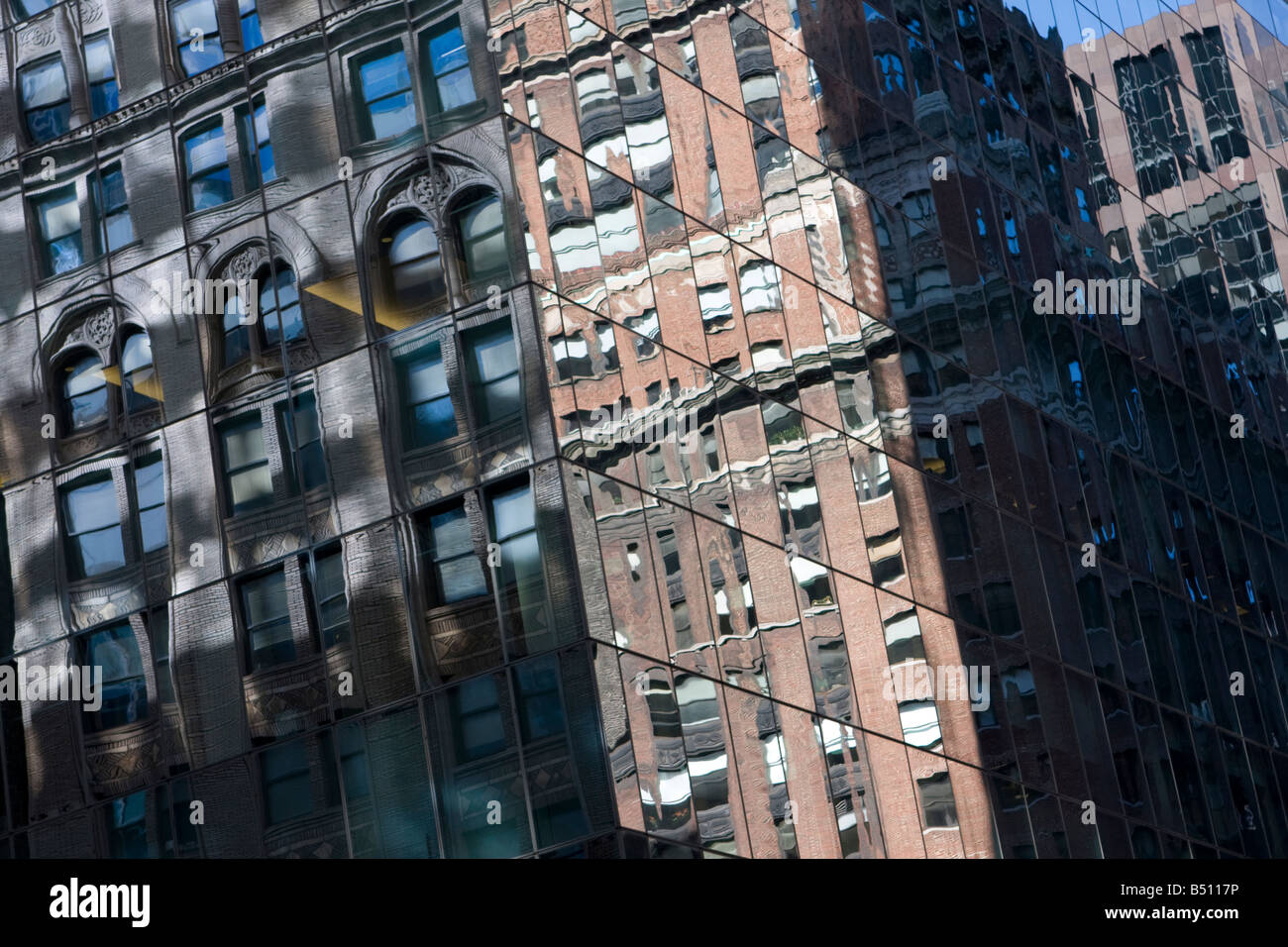 Reflection mirror building nyc hi-res stock photography and images - Alamy