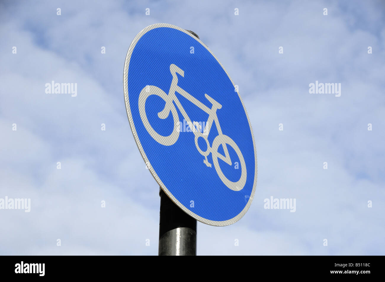 Cycle logo traffic sign post London England UK Stock Photo