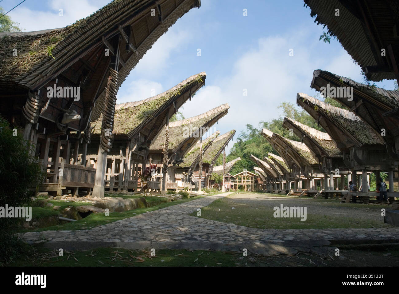 Traditional Torajan houses at Ke'te Kesu (Sulawesi - Indonesia). Maisons traditionnelles du pays Toraja (Sulawesi - Indonésie). Stock Photo