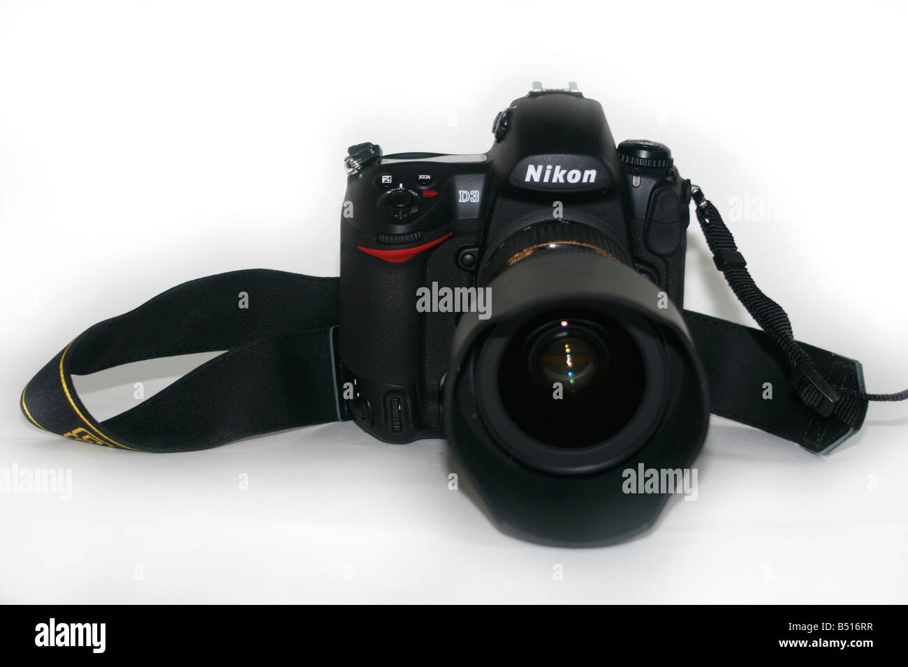 Nikon D3 Nikons new flagship professional camera and 24mm 70mm f2 8 lens Stock Photo