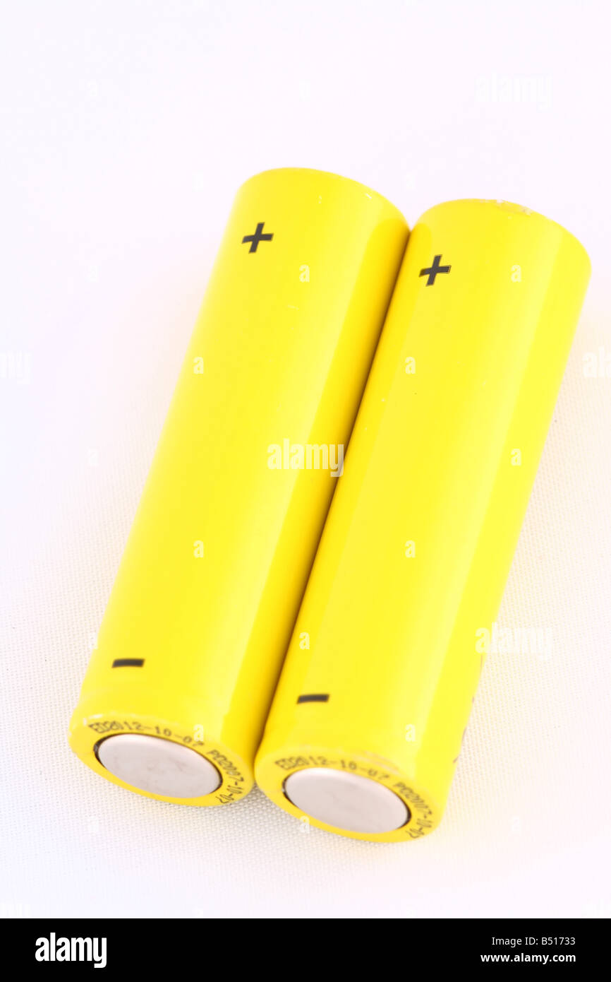 At placere Nat sted Alt det bedste AA batteries poerw source yellow plus minus Stock Photo - Alamy