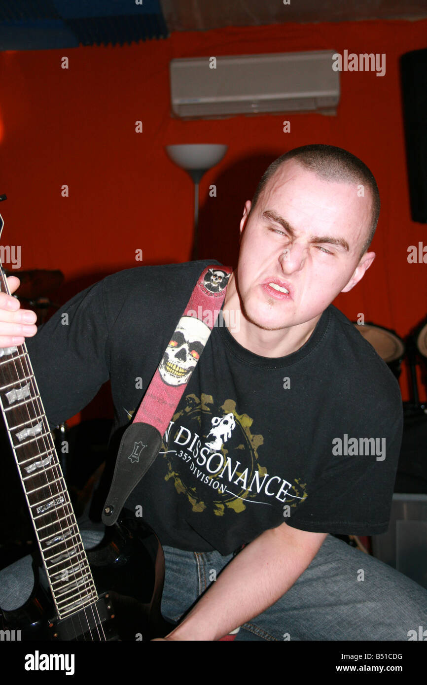 Backing vocalist black skies burns unsigned bands hires stock