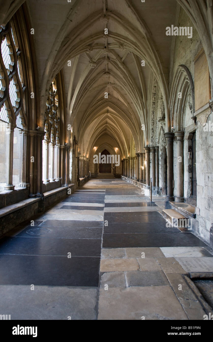 england-london-westminster-abbey-cloisters-hi-res-stock-photography-and