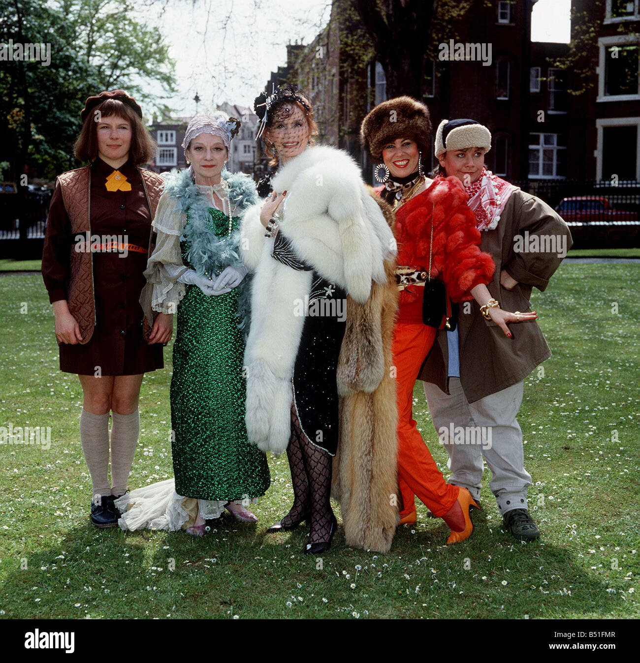 jennifer-saunders-with-joan-greenwood-katherine-helmond-ruby-wax-and-B51FMR.jpg