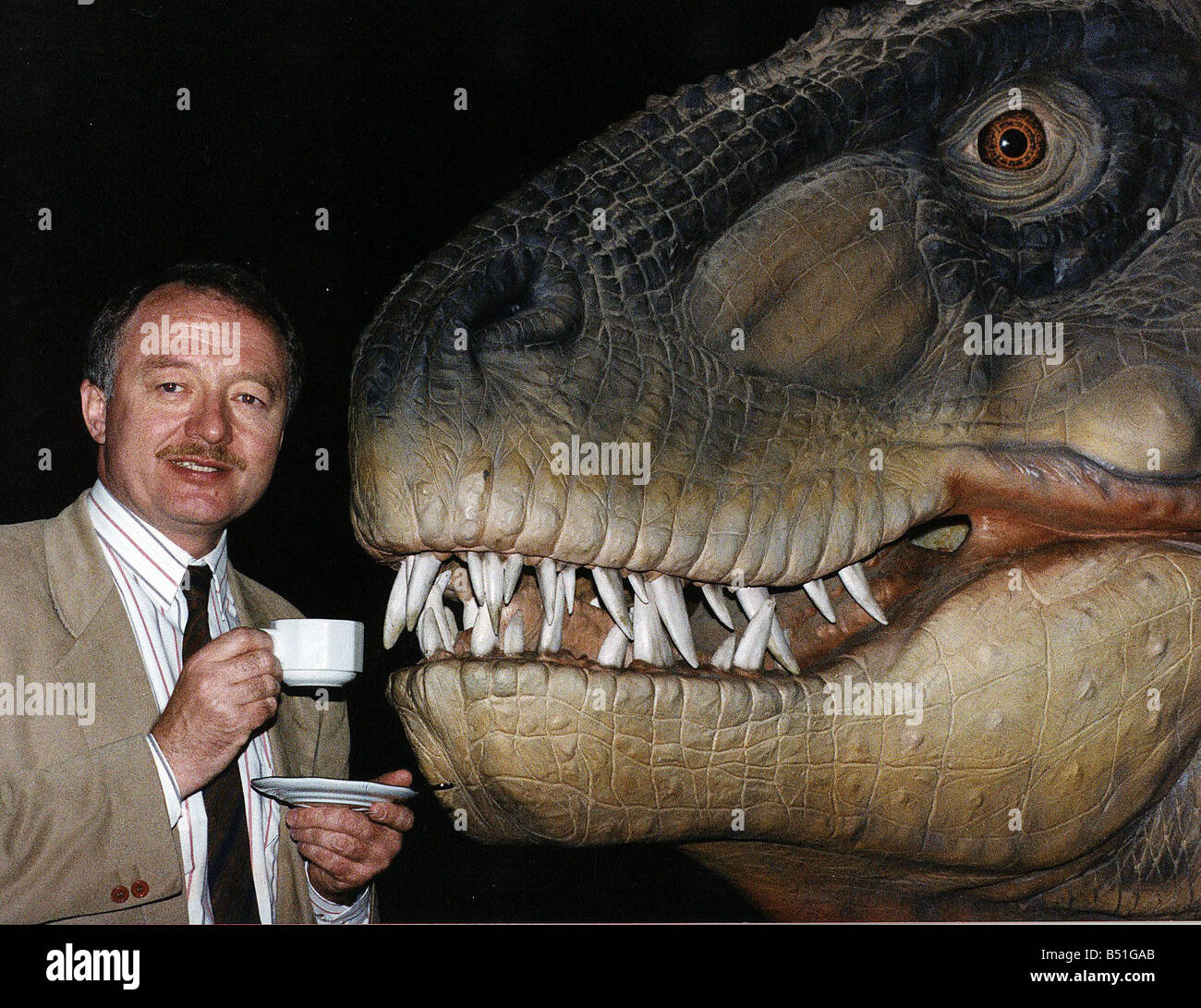 Ken LIvingstone Labour MP At London s Alexandra Palace exhibition of moving dinosaurs Stock Photo