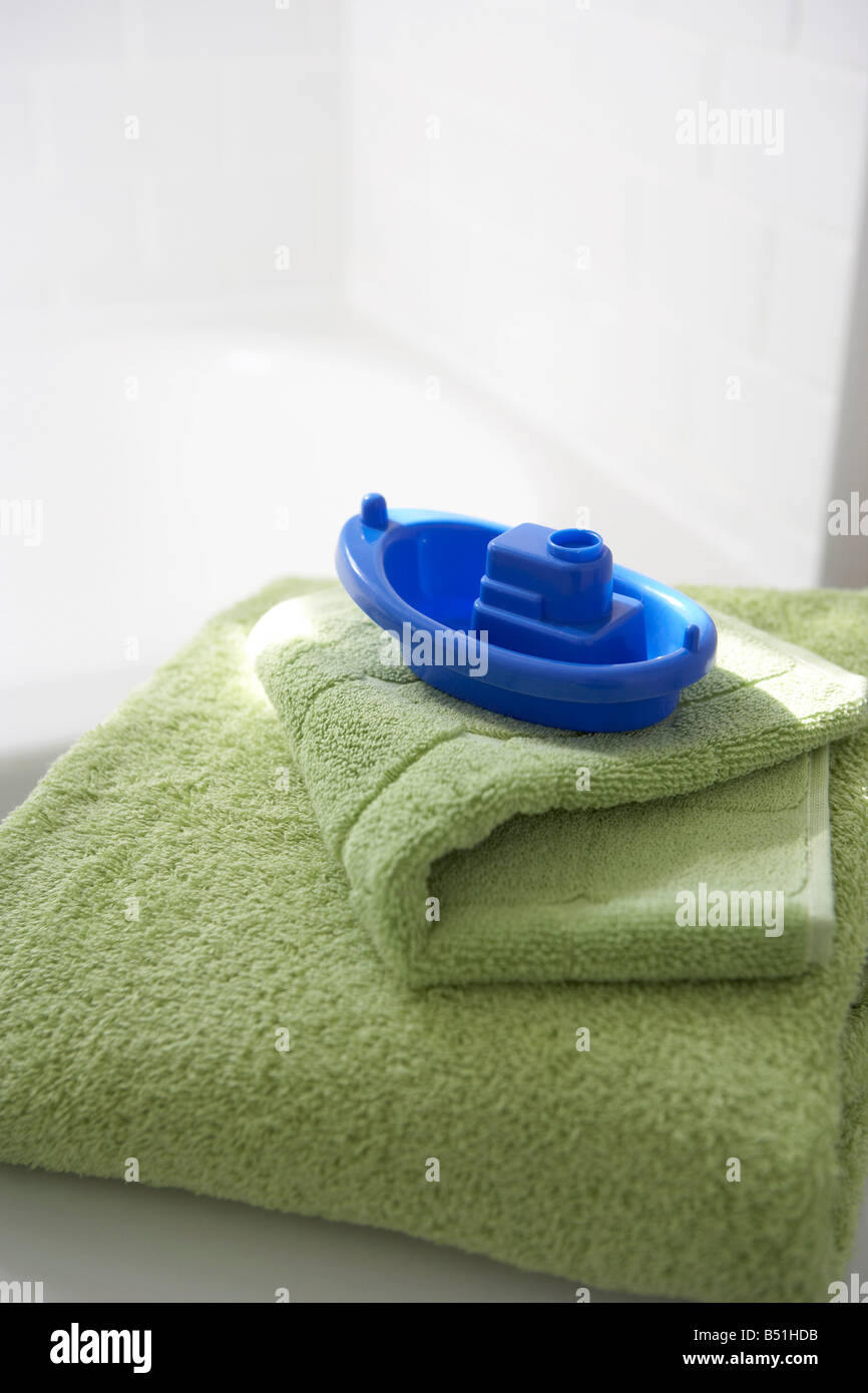 Toy boat bathtub hi-res stock photography and images - Alamy