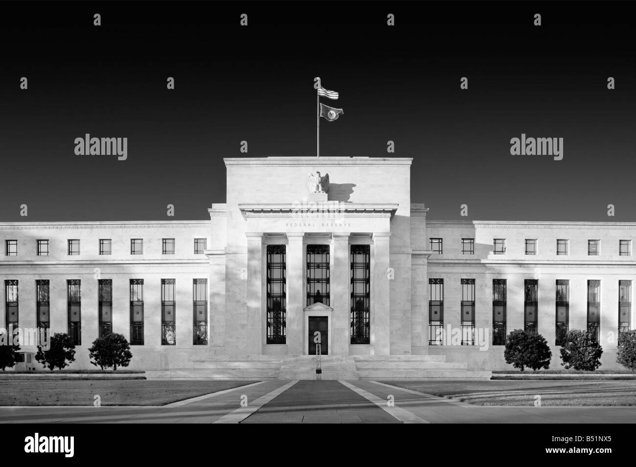 a central bank like the federal reserve in the united states can help banks survive a bank run by a central bank like the federal reserve in the united states can help banks survive a bank run by