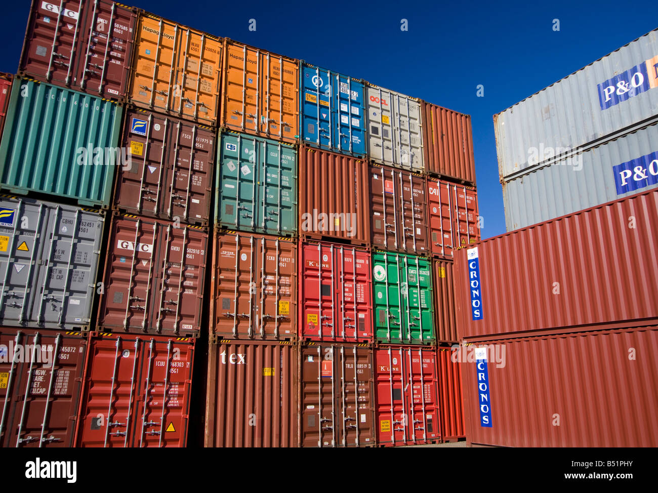 Multi colored containers goods hi-res stock photography and images - Alamy