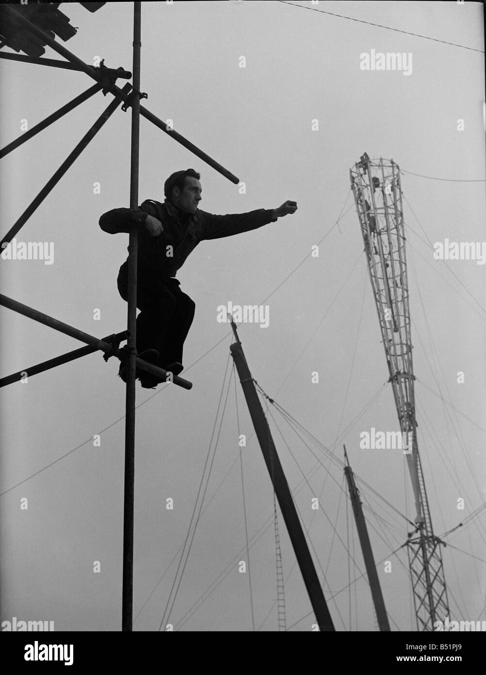 South Bank, London 1951;Work in progress on the 300 ft vertical Skylon Feature of the Festival of Britain.;DM 27/2/1951;Staff Photographer Greenwell 26/2/1951;B935/5; Stock Photo