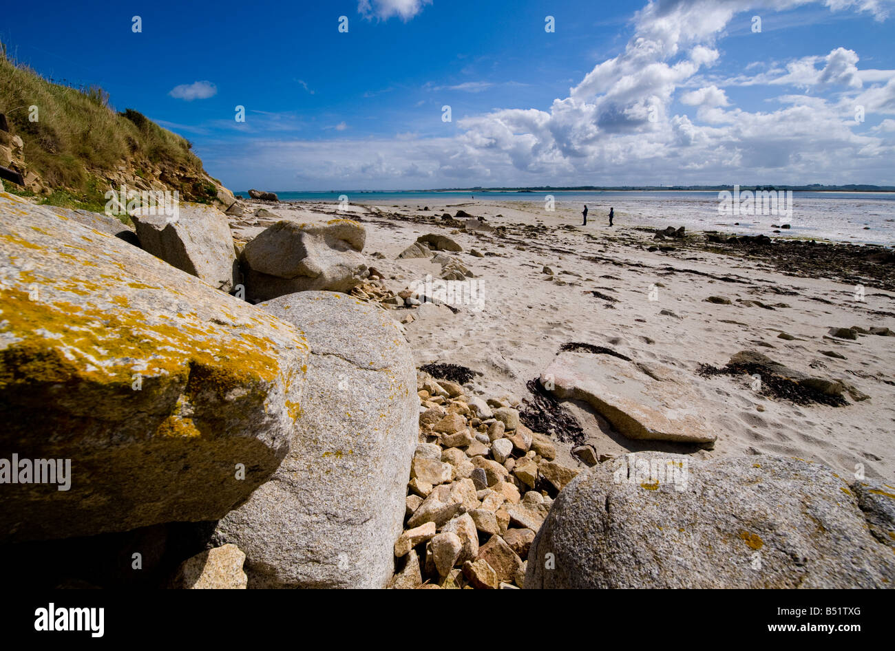 Low tide on the Atlantic in Brignonan Plage in Brittany in France Stock ...
