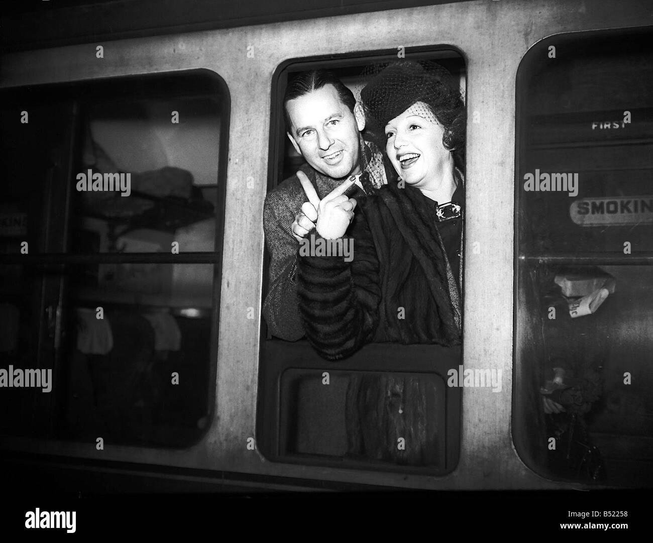 Bebe Daniels And Ben Lyon On The Train Bebe Daniels Has Been Described As One Of The Actor Actresses That Built The American Film Industry Certainly She Was There When Motion Pictures
