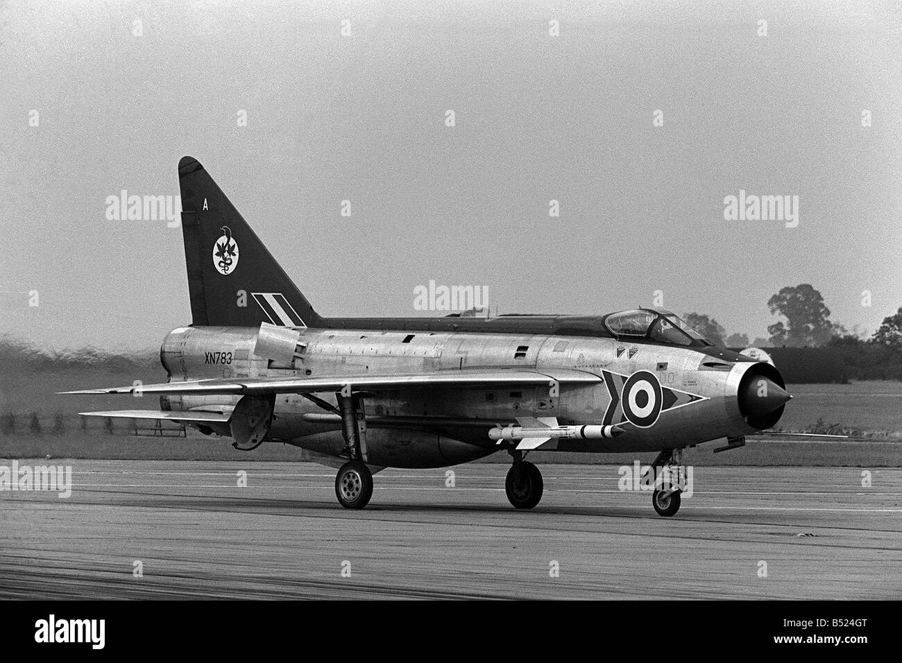 Aircraft English Electric BAC Lightning F2 August 1964 XN783 A 0f 92 Sqd RAF Royal Air Force taxiing back to its hangar at RAF Leconfield after practising formation flying for the Paris Air Show Stock Photo
