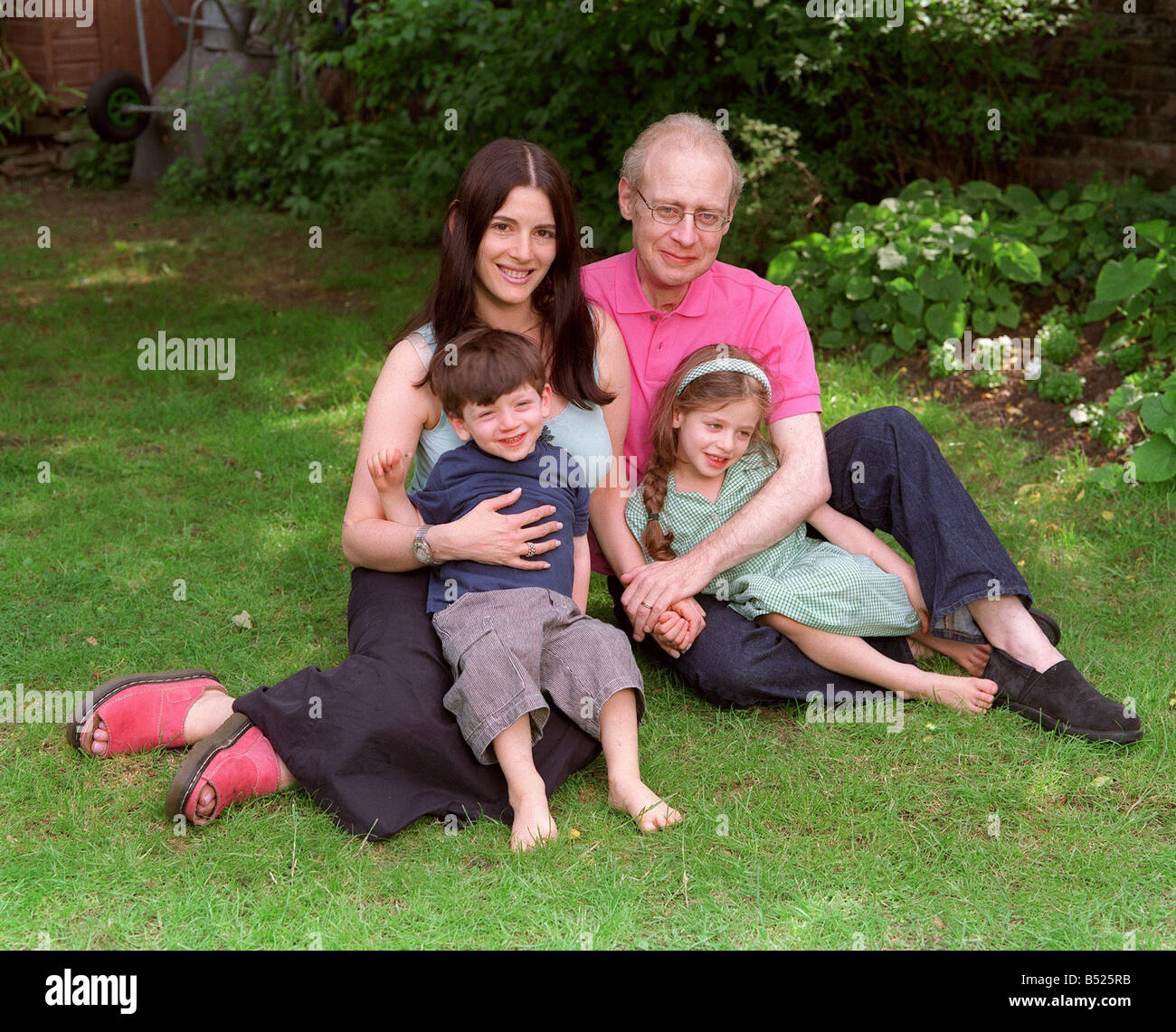 Journalist John Diamond with his family May 1999 wife Nigella Lawson and their children Bruno and Cosima at their home Stock Photo