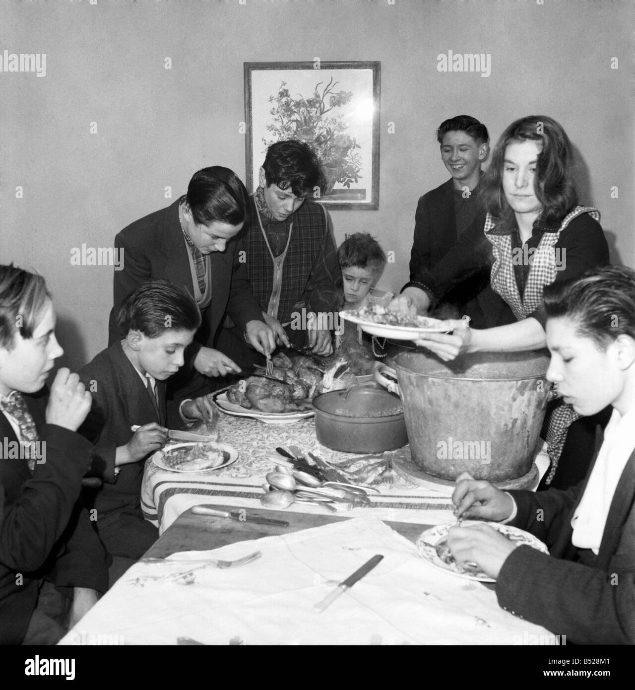 1950s Dinner Party High Resolution Stock Photography And Images Alamy