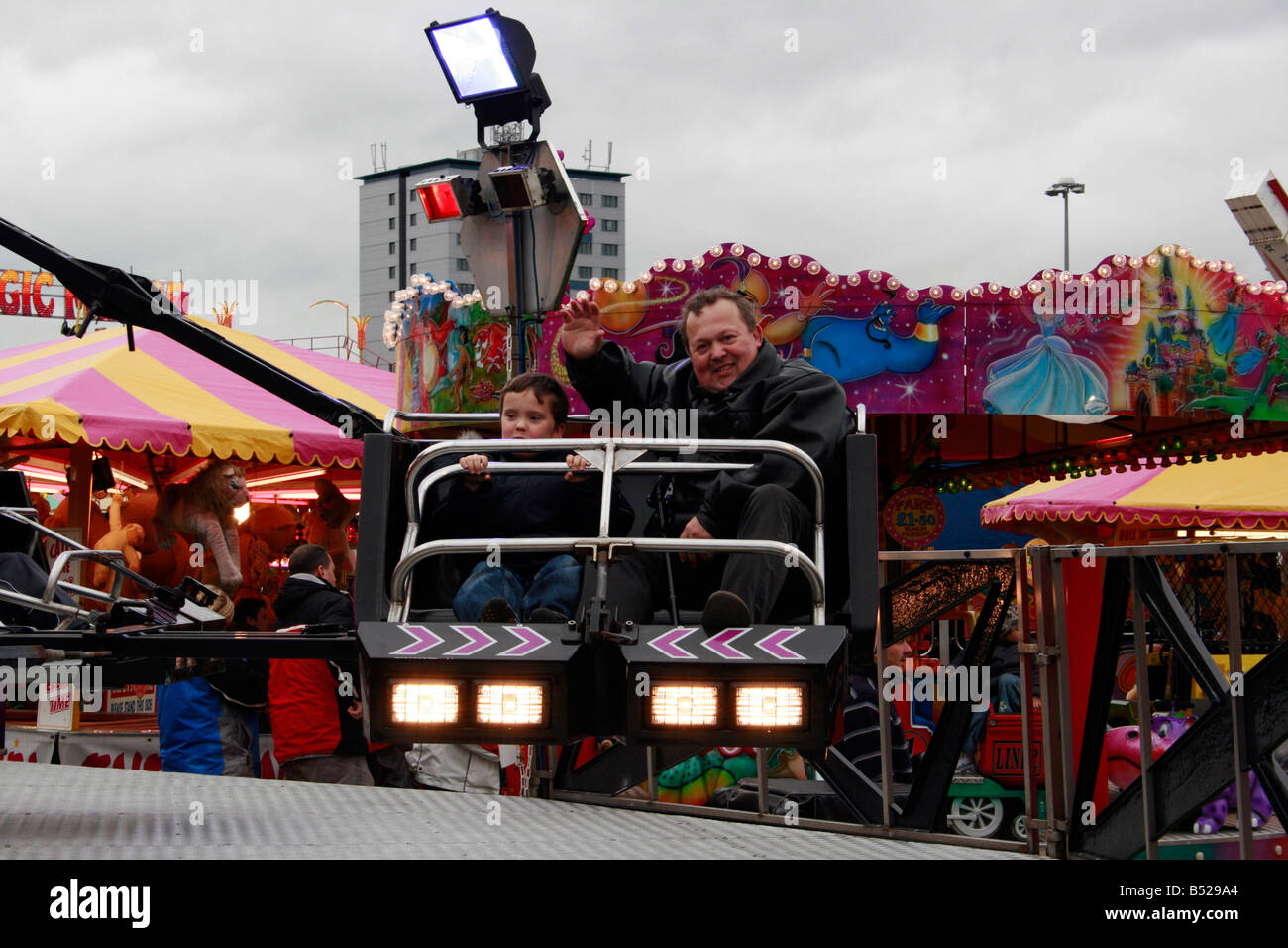 Goose fair rides twist The Goose fair is probably the largest travelling fair in Europe and has been coming to Nottingham for over a thousand years Stock Photo