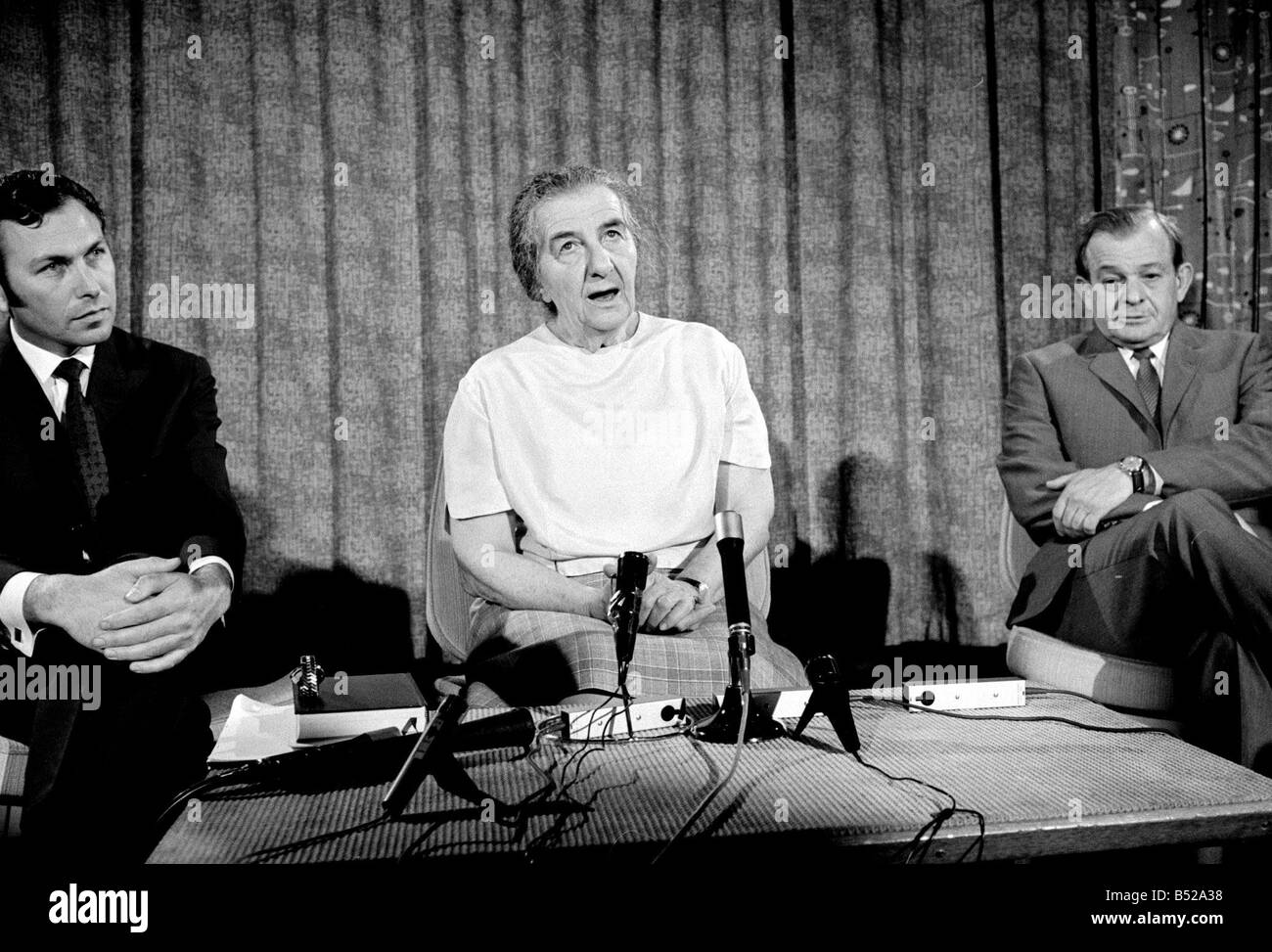 Golda Meir Prime Minister of Israel arriving at Heathrow Airport on a visit to see Mr Wilson talking female politician woman in Stock Photo