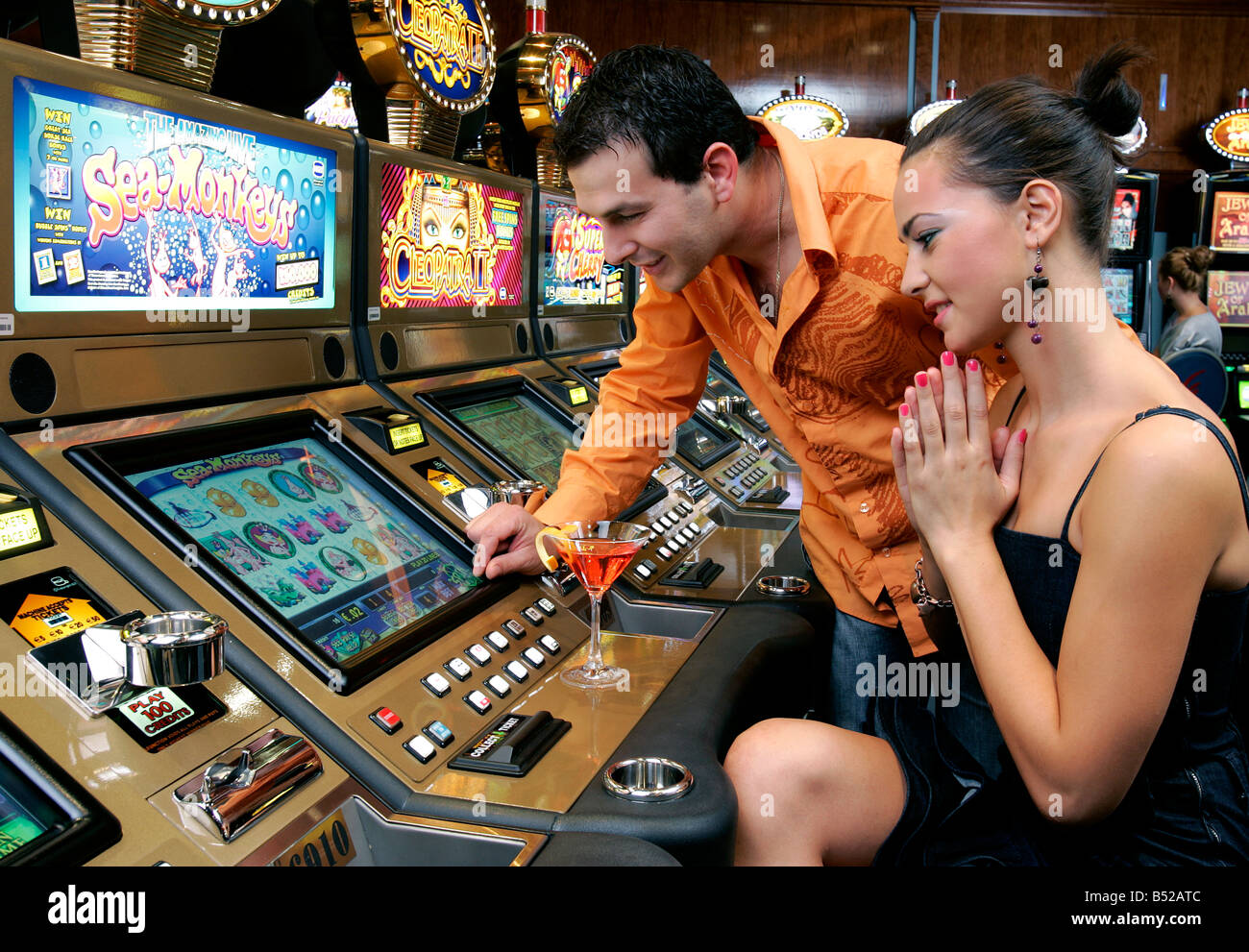 Slot Machine Hypnotise Women Slot Machine Hypnotise Women