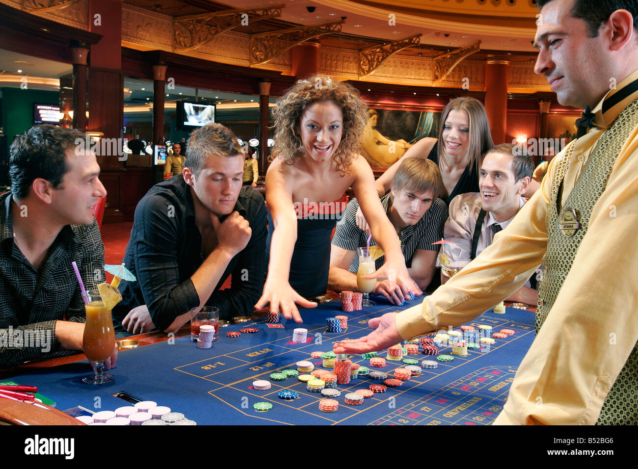 Gamblers playing roulette hires stock photography and images Alamy