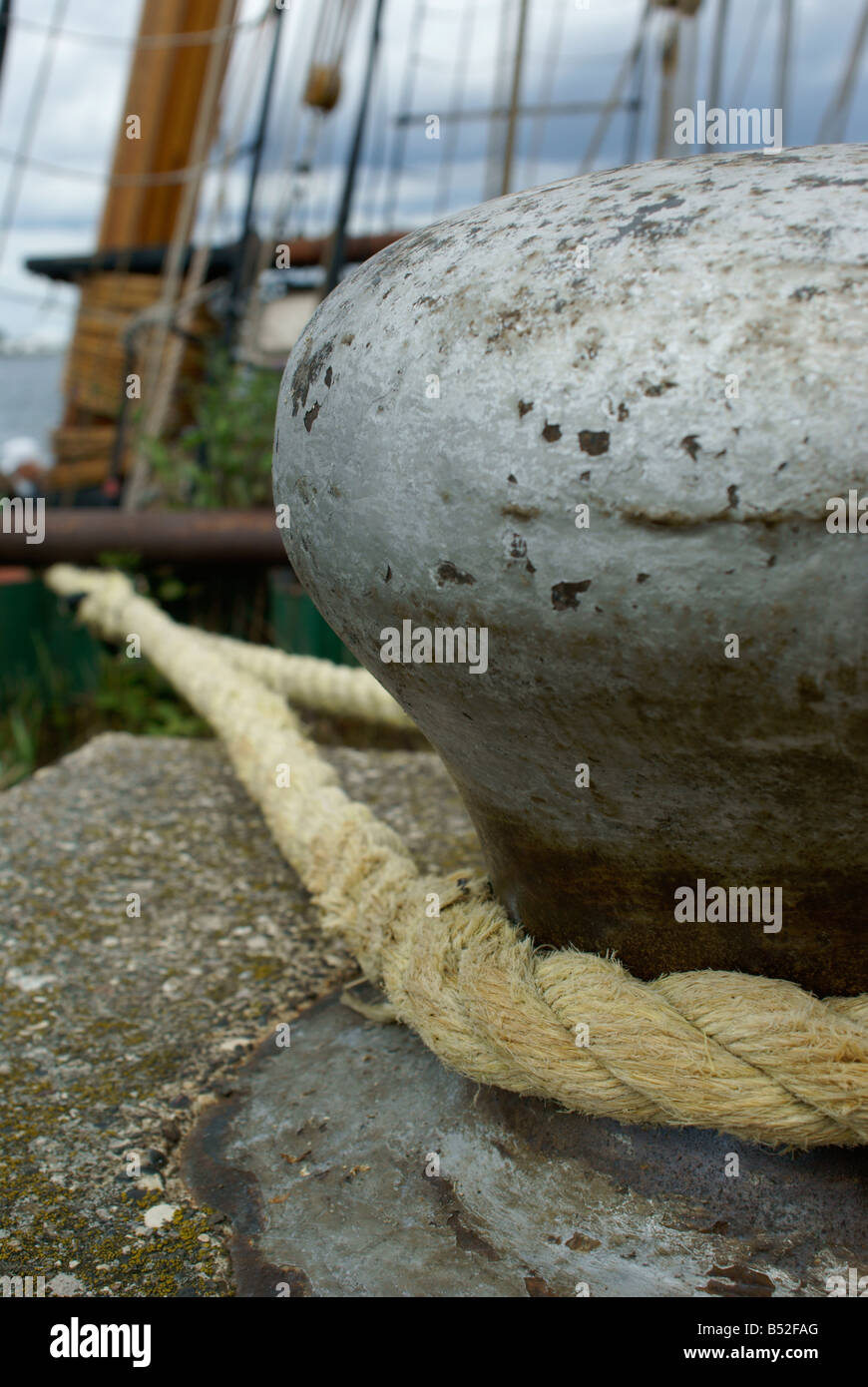Mooring slip hires stock photography and images Alamy