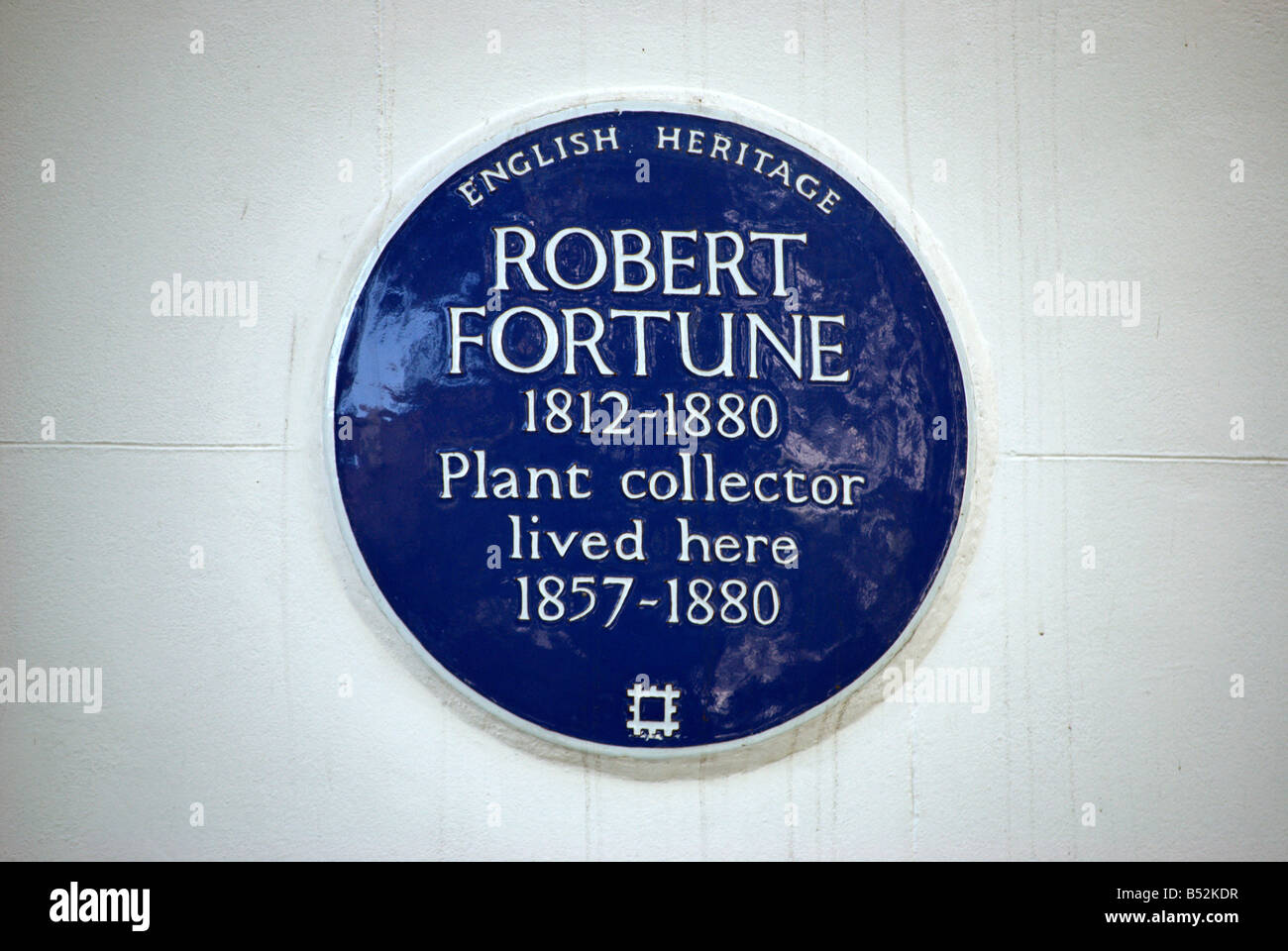 english heritage blue plaque marking a former home of botanist robert fortune, in chelsea, london, england Stock Photo